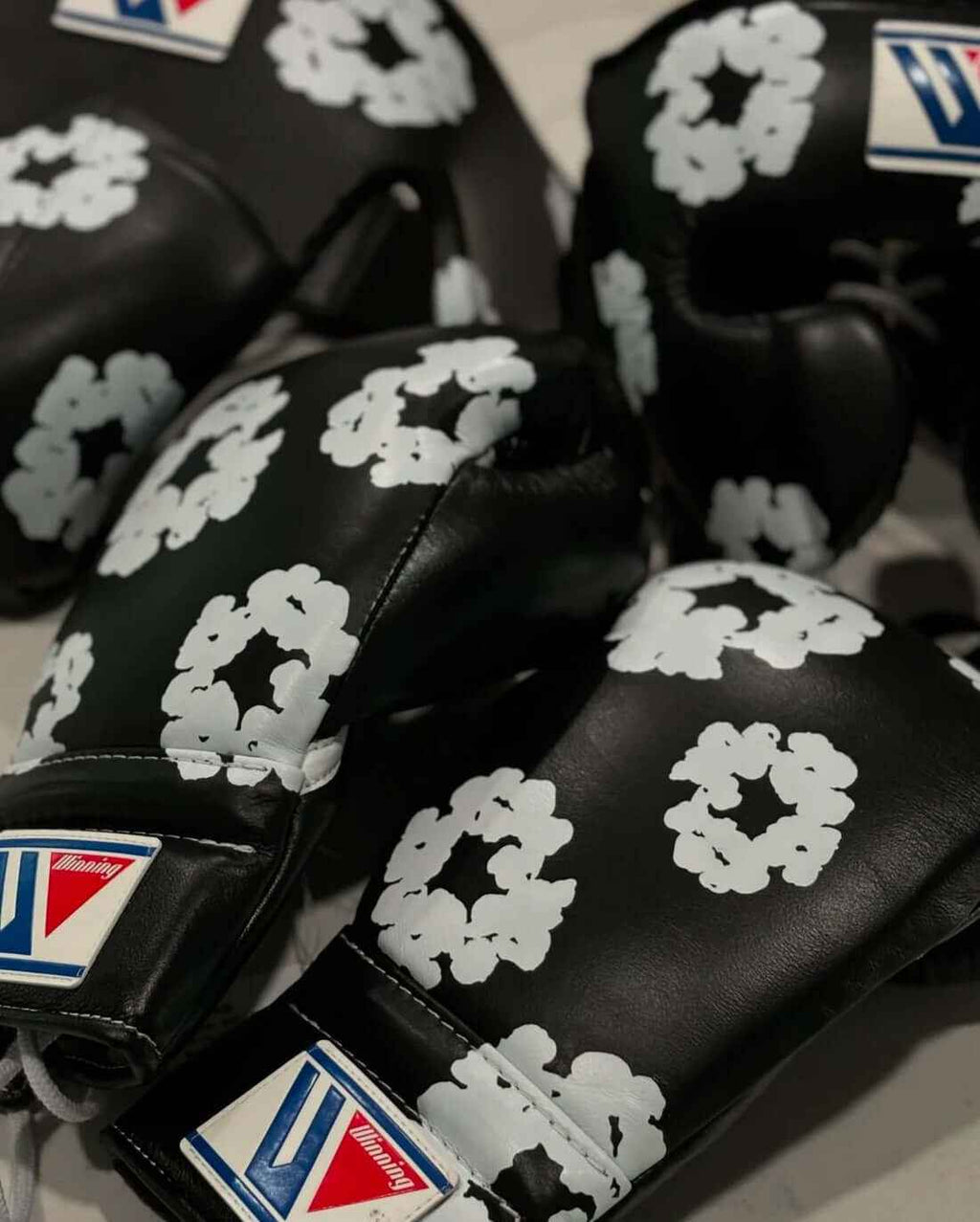 Winning Professional Boxing Training Set - Custom Black & White Floral Edition (Gloves, Headgear & Groin Guard) - PunchPro Boxing