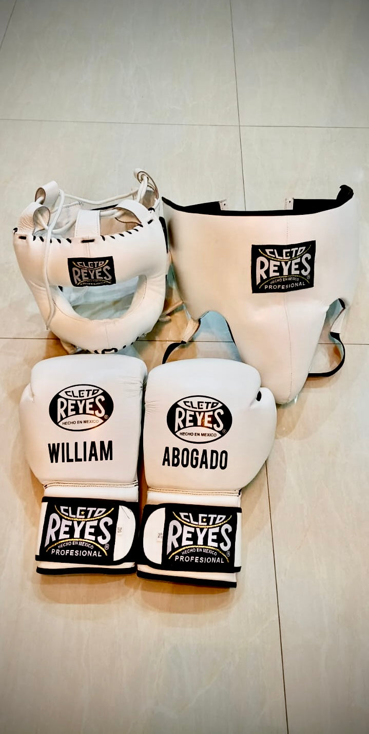 Cleto Reyes Sparring Set - Classic White Lace-Up for Optimal Performance